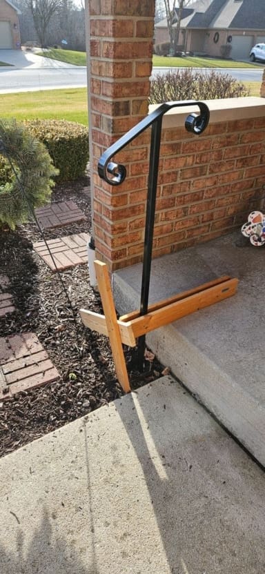 Steel Single-Post Handrail for Stairs for 1 to 2 Steps