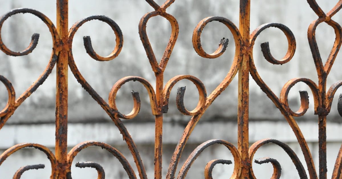Signs Your Handrail Requires Maintenance